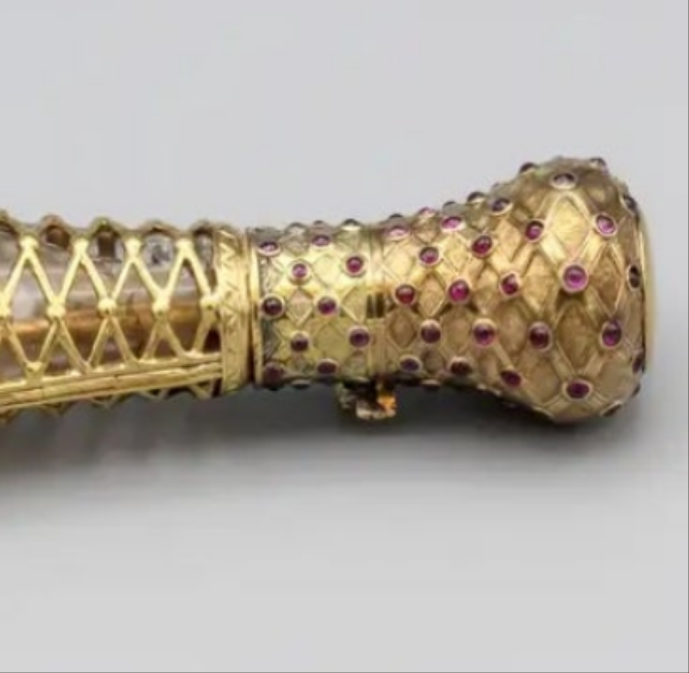 18k Gold Ruby Stone Antique French Ruby 18 Karat Gold Perfume Bottle 18th century