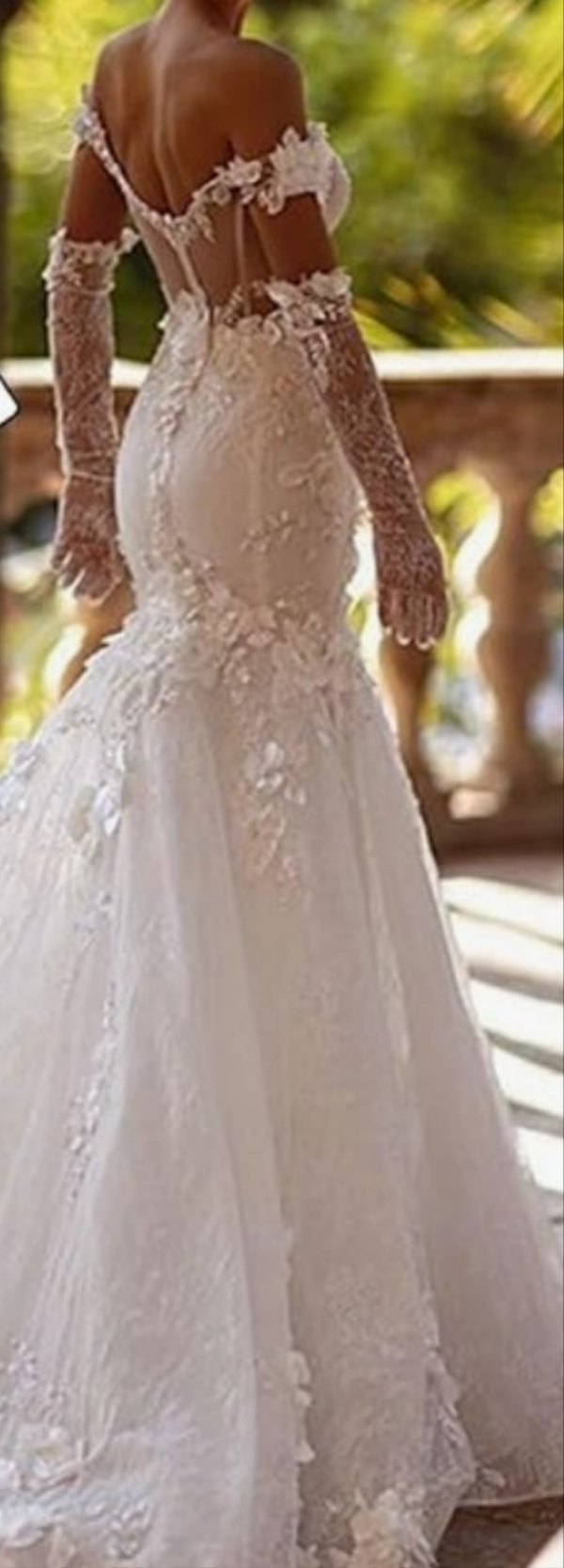 Off Shoulder Tulle Wedding Dresses Mermaid Lace Applique V-Neck Sparkly Bridal Gowns with Train for Brides Elegant dress