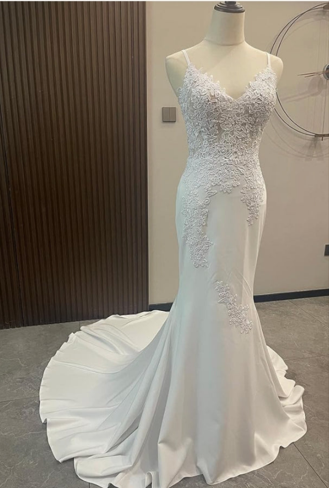 Lace Applique Wedding Dresses for Bride Spaghetti Straps Mermaid V Neck Open Back Bodycon Long Bridal Gown