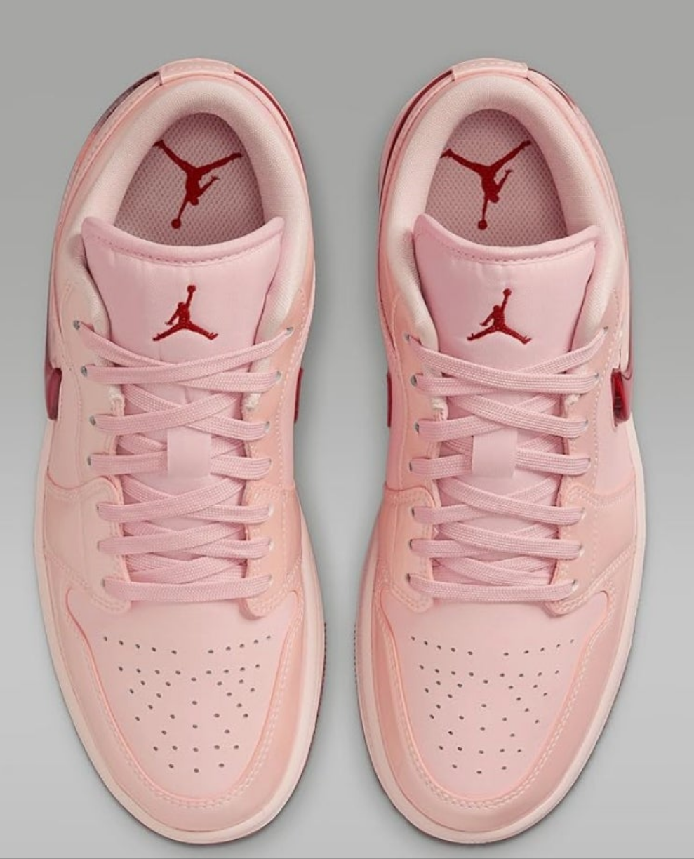 Air Jordan 1 Low SE Women's Shoes (HF3174-600, Washed Coral/Washed Coral/Gym Red)