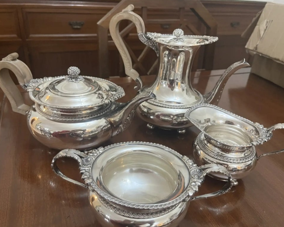 Important English Sterlilng Silver tea and coffee set by Mappin & Webb