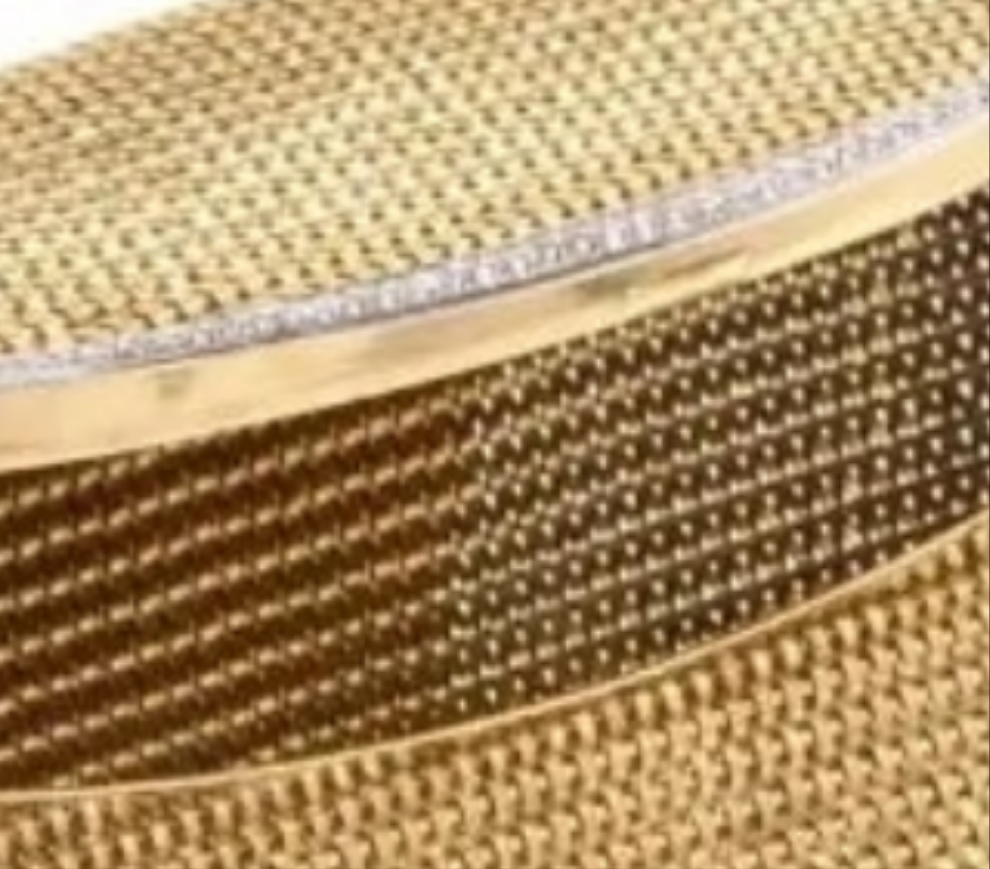 1960s Classic 18 Karat Mesh Gold and Diamond Clutch Handbag