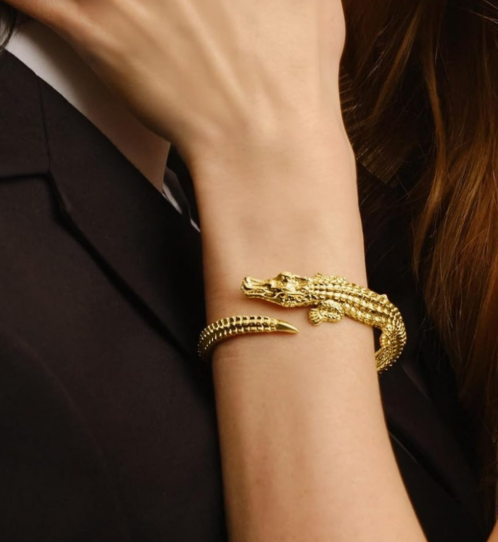 Italian 18kt Yellow Gold Alligator Bangle Bracelet. 7 inches