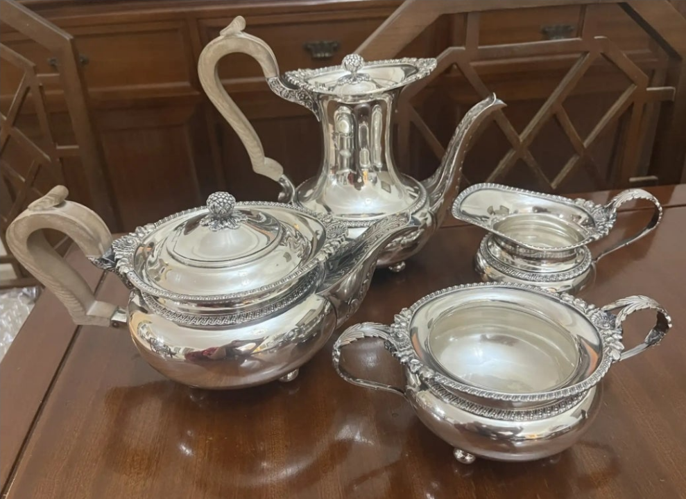 Important English Sterlilng Silver tea and coffee set by Mappin & Webb