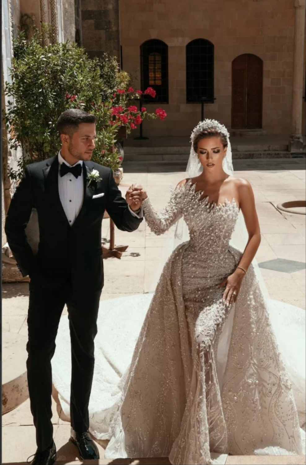 Stunning Long White One Shoulder A-line Beading Pearls Long Sleeve Weeding Dress With Train