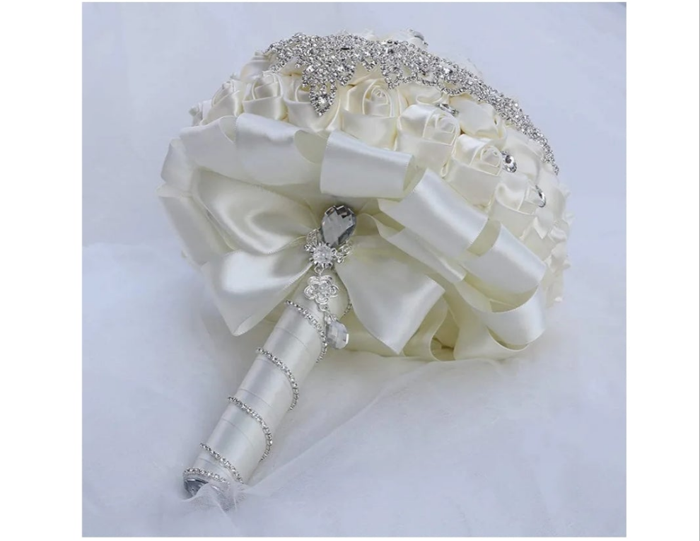 Handmade Luxury Wedding Bridal Bouquet Large Silk Rose Holding Toss Artificial Flowers Bouquets with Satin Ribbon Pearls Rhinestone for Bride Vintage Royal Wedding BouquetHandmade Luxury Wedding Bridal Bouquet Large Silk Rose Holding Toss Artificial Flowe
