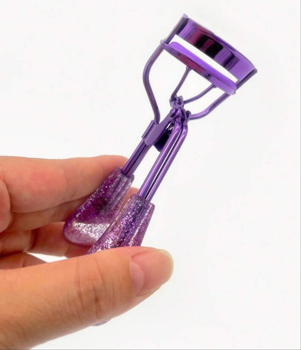 1pc Purple Sparkling Handle Eyelash Curler, Makeup Beauty Tool For Salon & Home Use, Effortless Lash Curling Without Damaging Lashes