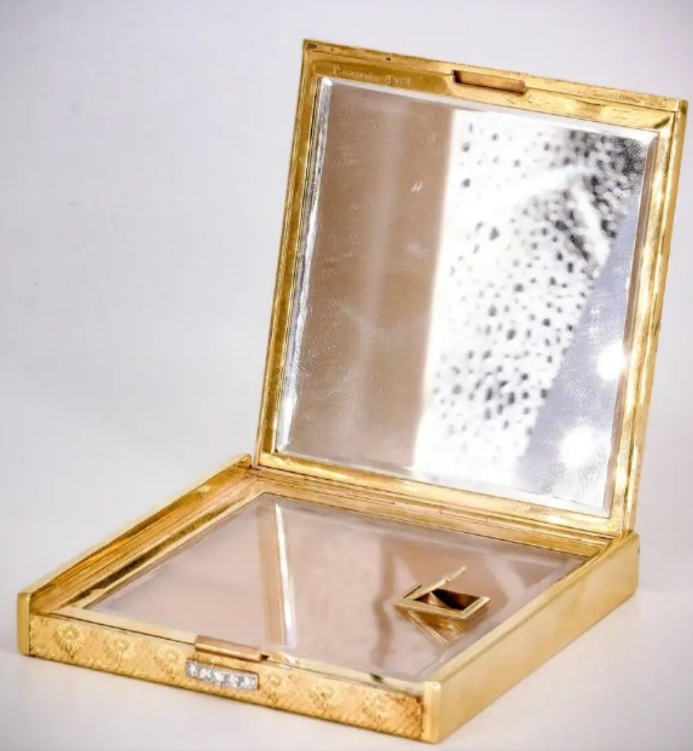 18k Gold Diamond Boucheron Paris Marguerite Diamond and Gold Compact Case