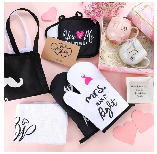 10 Pcs Couple Gifts Engagement Gifts for Couple Mr and Mrs Aprons Gift Set Include Aprons Mats Mugs Gloves Jewelry Plate Dish Towel Card Cool Bridal Shower Gifts for Bride and Groom Newlyweds