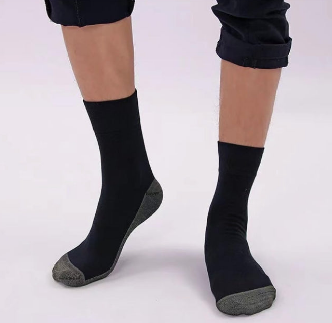 20 Pairs Crew Athletic Socks for Men Moisture Wicking Cushion Crew Socks for Sport Running Traveling