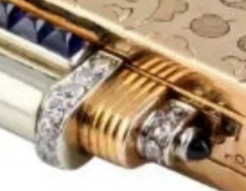 18k Gold Boucheron Paris Sapphire Diamond Compact Case high grade round brilliant cut diamonds and rich blue cabochon sapphires.