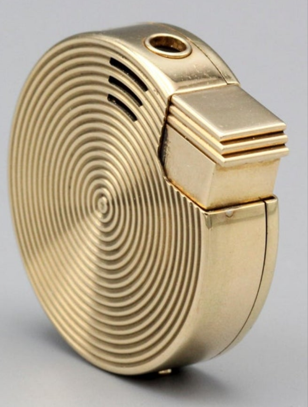 19k Gold Bulgari Vintage 18k Yellow Gold Gas Lighter