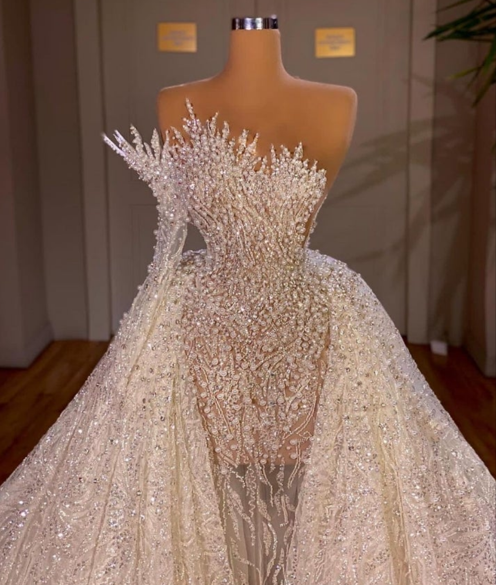 Stunning Long White One Shoulder A-line Beading Pearls Long Sleeve Weeding Dress With Train