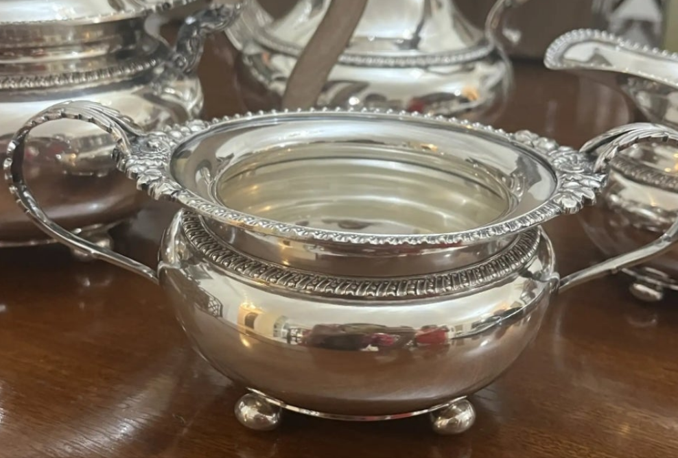Important English Sterlilng Silver tea and coffee set by Mappin & Webb