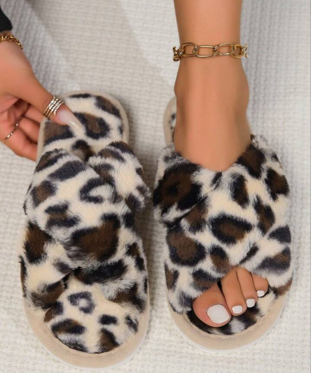Cute slippers house shoes 1 pair