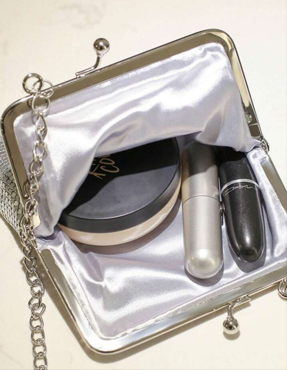 COCOMONEY Miss Prissy mini bag with chain kiss me 💋