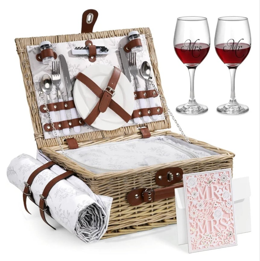 Picnic Basket for 2, Bridal Shower Gift Wedding Gifts with Mr Mrs Wine Glasses and Greeting Card, Engagement Newly Weeding Gifts for Couples 2025, Wicker Picnic Set Kit with Blanket Cooler for Beach