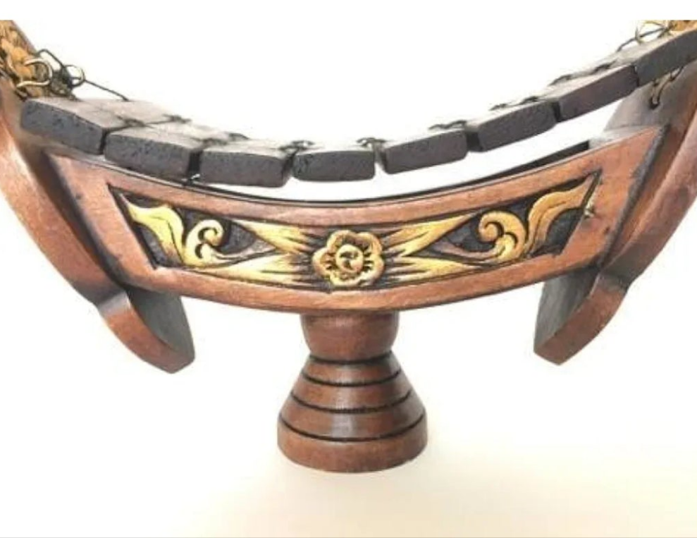 Thai Teak Wood Traditional Wooden Xylophone, 8 bar Notes 11 inch. Thai marimbas, Gold Brown.