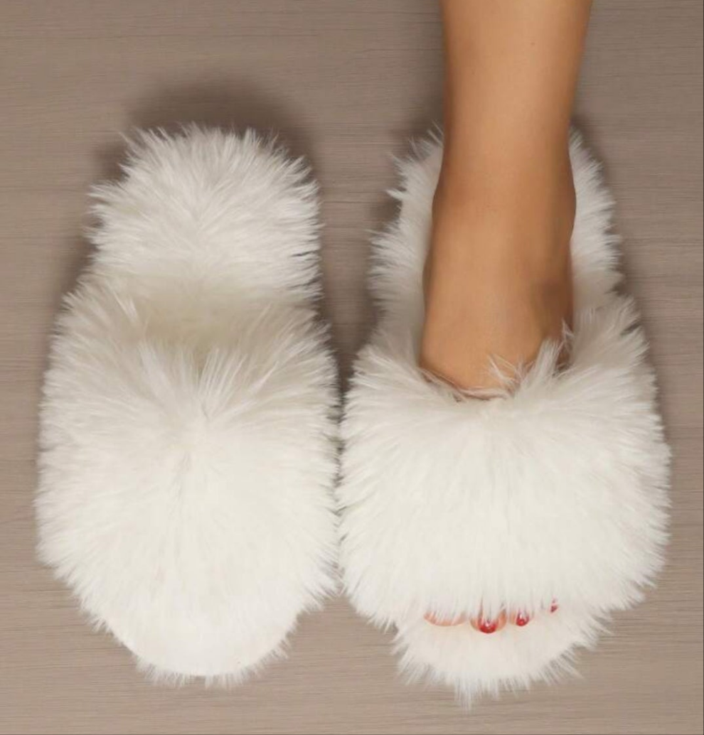 Cute slippers house shoes 1 pair