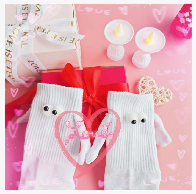 Holding Hands Socks, Novelty Magnetic Socks for Couple Men Women Friend Kids, Funny Socks Crazy Silly Socks Gag Gift