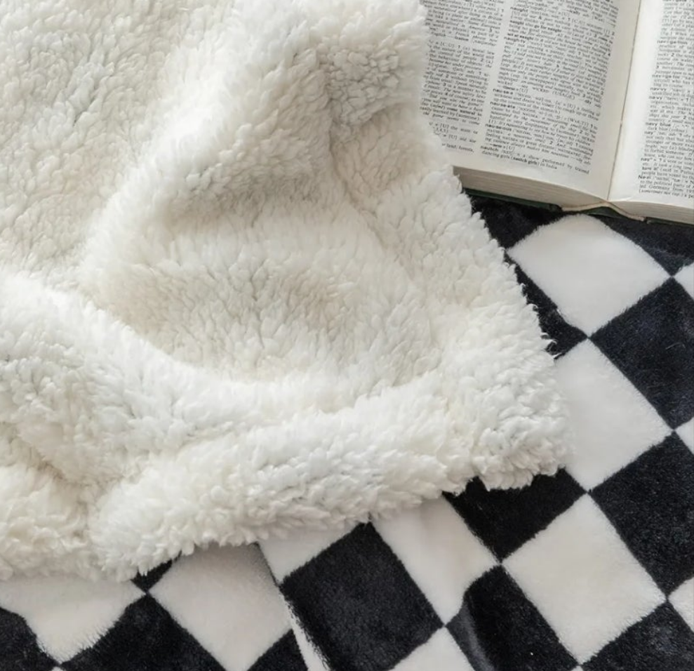 LOMAO Sherpa Throw Blanket Fleece Blanket with Checkered Pattern Soft Thick Blanket for Couch, Bed, Sofa Luxurious Warm and Cozy for All Seasons