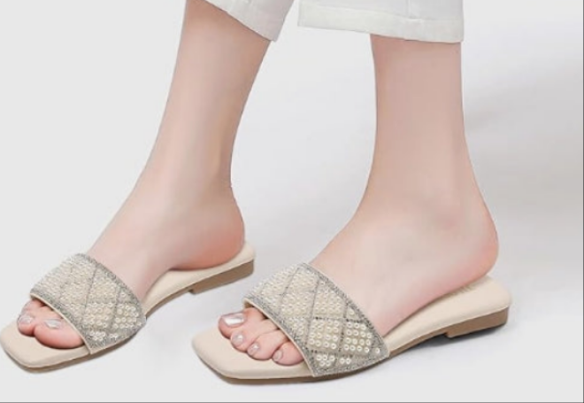 Women Rhinestone Sandals Pearl Decor Slip on Bling Sandals Daily Casual Beach Summer Flat Shoes