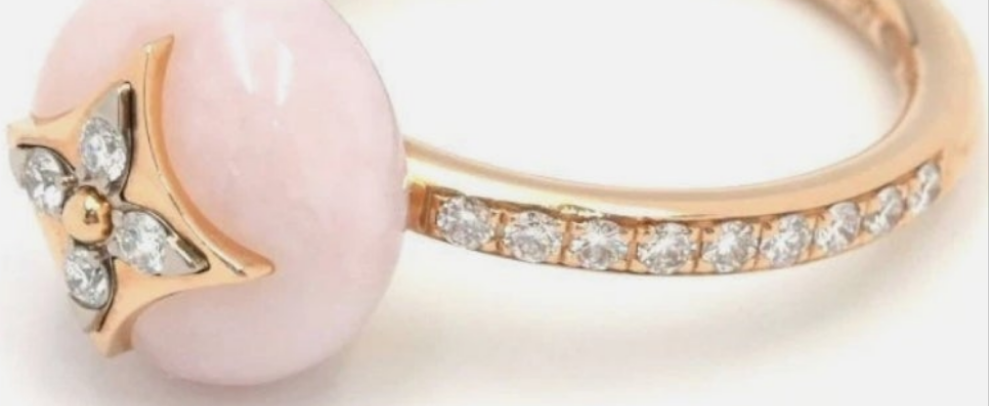 Louis Vuitton B Blossom Ring
Pink
