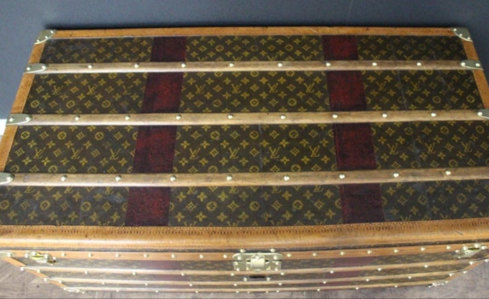 1920's Louis Vuitton Trunk in Monogram, Louis Vuitton Steamer Trunk 110 cm