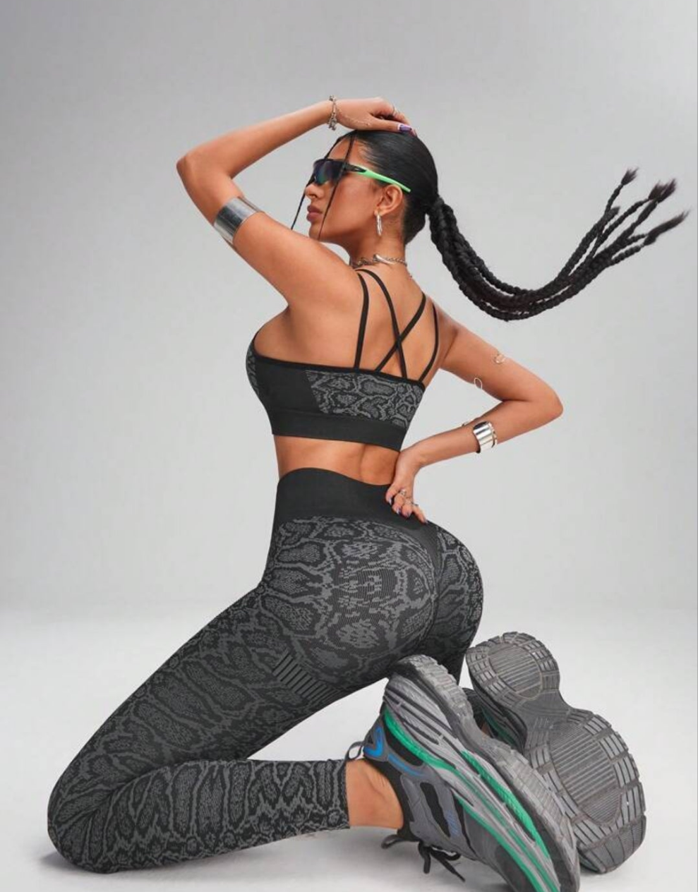 Activewear Seamless 2 Pieces Sport Set, Seamless High Elastic Push Up & Support Bra & Legging,Breathable Mesh & Dry Fit Gym Top And Bottom. Snake,Leopard Dynamic Print Workout Outfit, Outdoor,Hike,Camping,Yoga,Cycle,Bike,Running,Music COCOMONEY