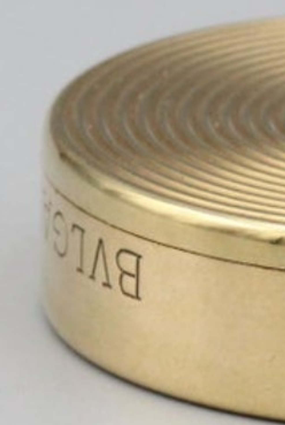 19k Gold Bulgari Vintage 18k Yellow Gold Gas Lighter