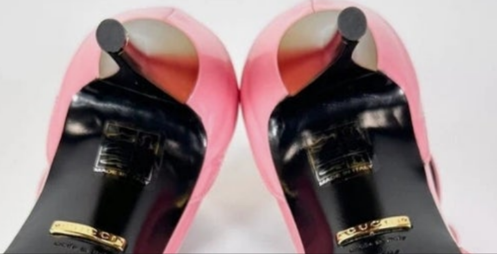 Gucci High Heel Pump Patent Leather with Ankle Cuff
Pink (Women's)