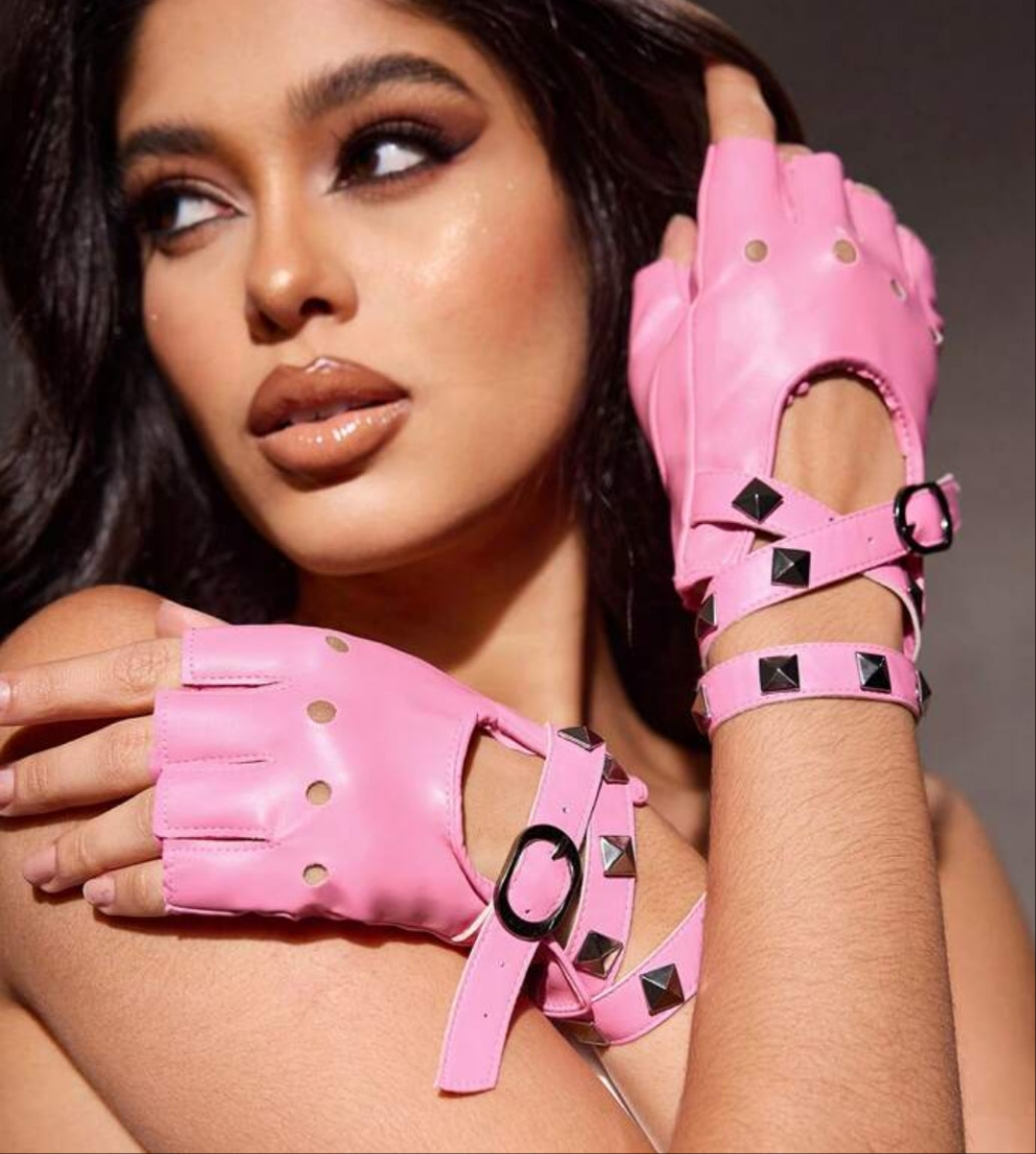 1pair Boho/Street Style Ripped Hole Wasteland Aesthetic Fingerless Gloves With Metallic Stud, Suitable For Casual