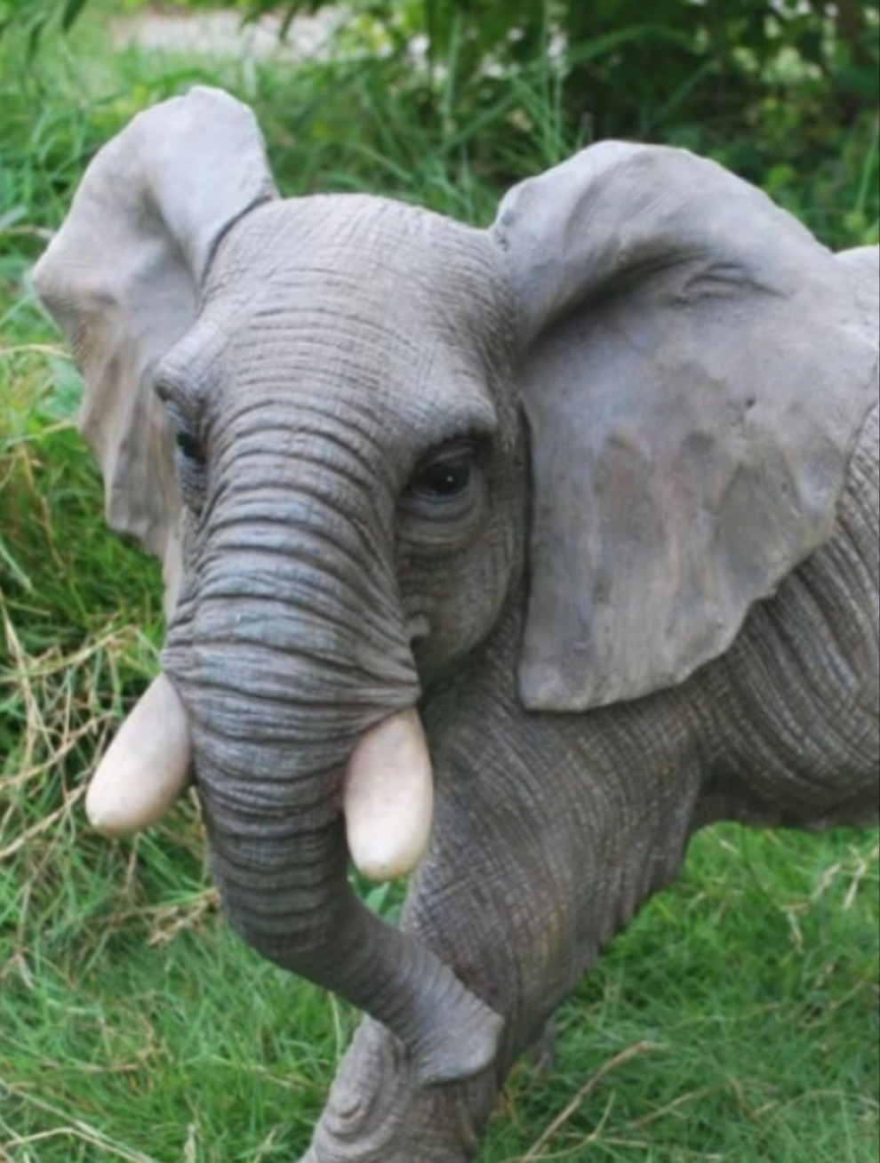 Walking Elephant Figurine Outdoor Lawn and Garden Weatherproof