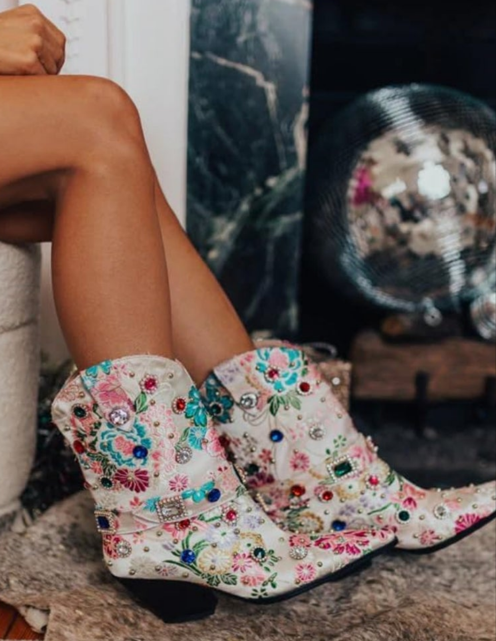 Western Cowgirl Boots For Women Flower Embroidered Rhinestone Mid Calf Pointed Toe Chunky Heel Cowgirl Boots