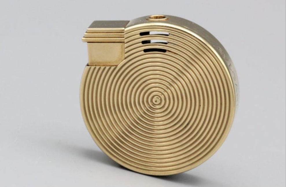 19k Gold Bulgari Vintage 18k Yellow Gold Gas Lighter