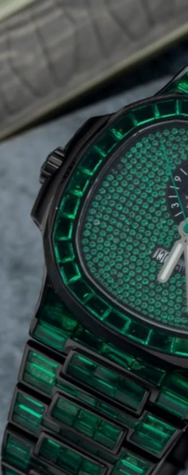 Patek Philippe Nautilus 5726/1A 40MM Green Gemstone Dial With Green Gemstone watch