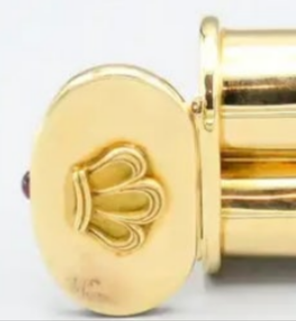 18k Gold Sonia A. Ruby and 18 Karat Yellow Gold Cigar Case Box. cabochon ruby.