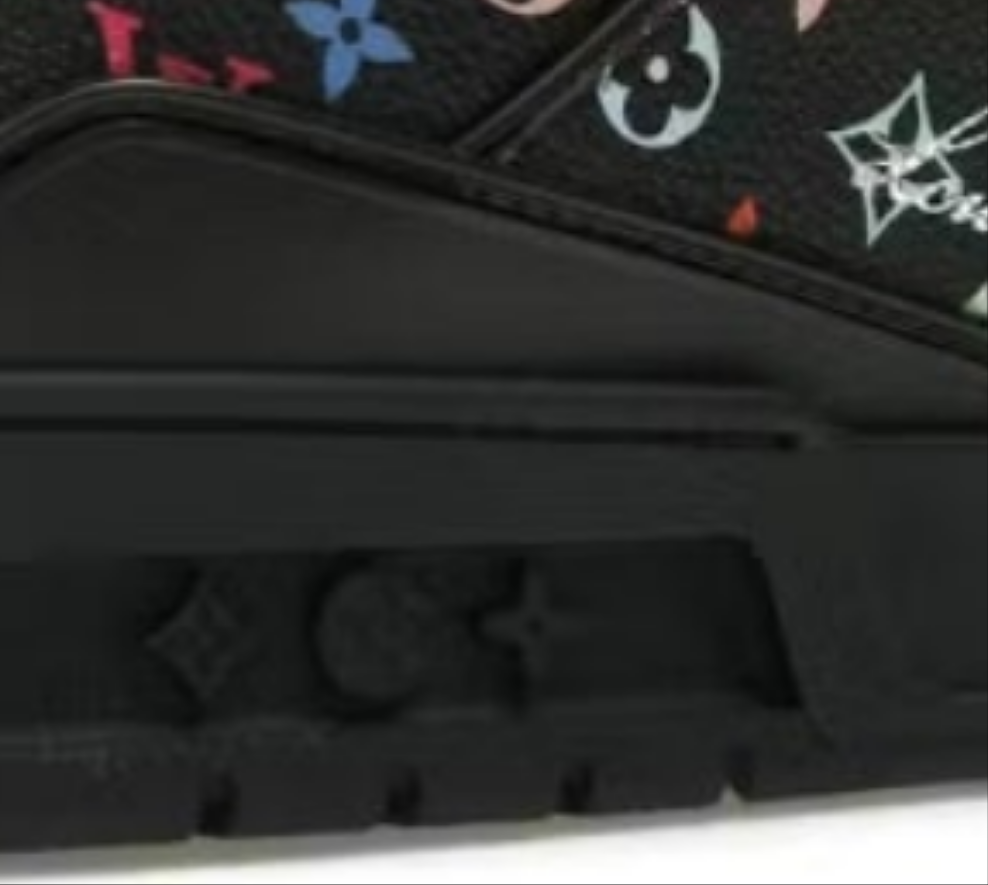 Louis Vuitton LV Trainer
Takashi Murakami Black Womens