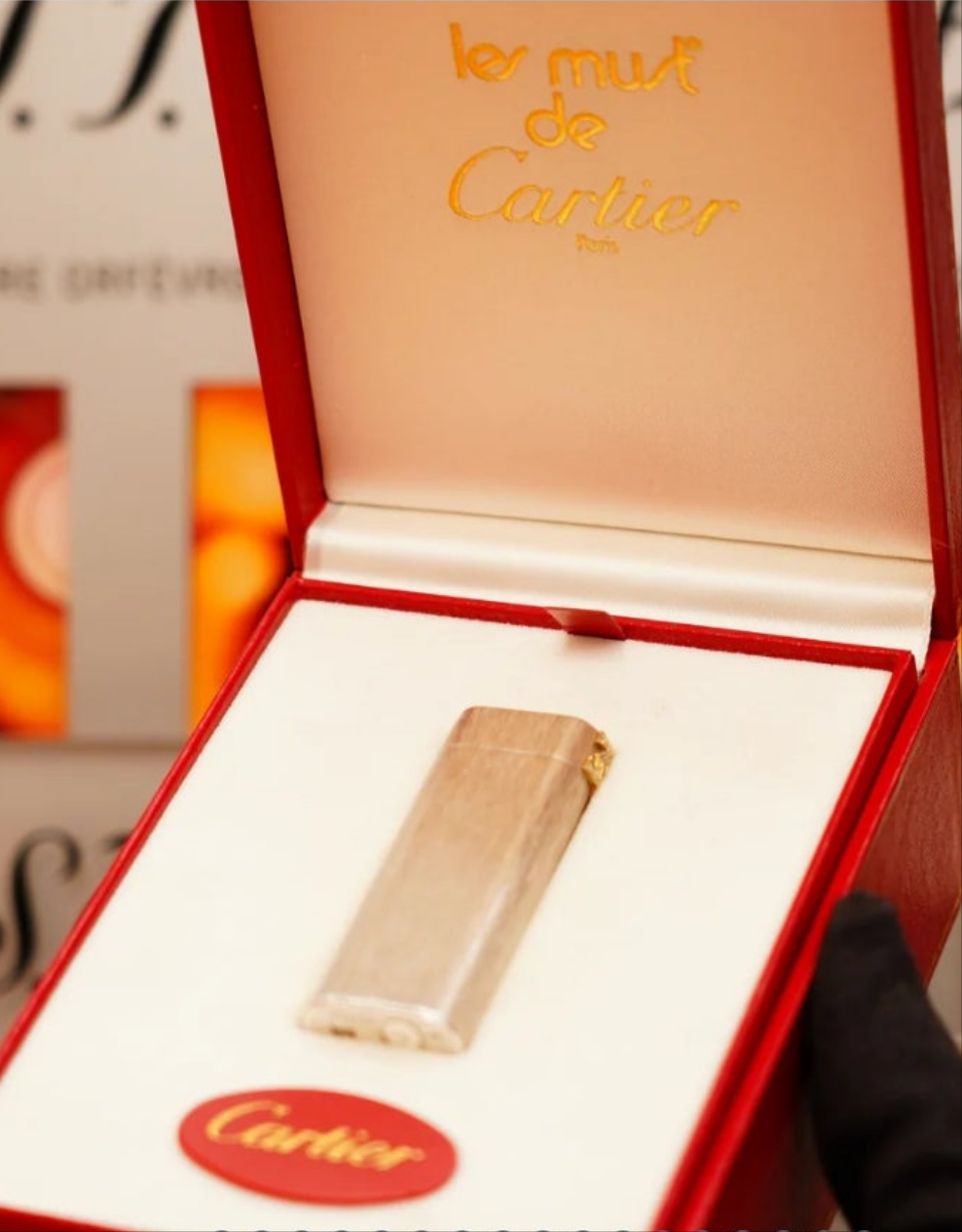 Cartier Solid 925 Sterling iconic Double C solid 18k with 16 Natural Cartier Diamond16 Natural Cartier Diamond Set Lighter
Vintage 1970 Extremely Rare Cartier Solid 925 Sterling Double C solid 18k with 16 Natural Cartier Diamond Set Lighter