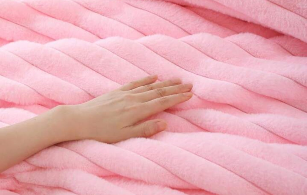 Fluffy Queen Comforter Set 3 Pieces - Fleece Fluffy Comforter Queen Set, Luxury Fuzzy Queen Bed Set, Soft & Warm Bed Comforter Queen All Season, Heavy Queen Bedding With 2 Pillow Cases 90×90inches