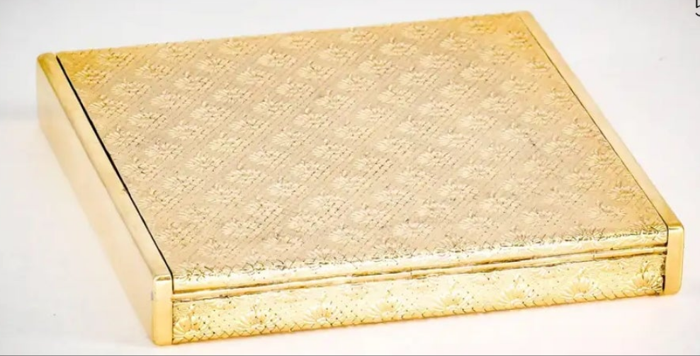 18k Gold Diamond Boucheron Paris Marguerite Diamond and Gold Compact Case