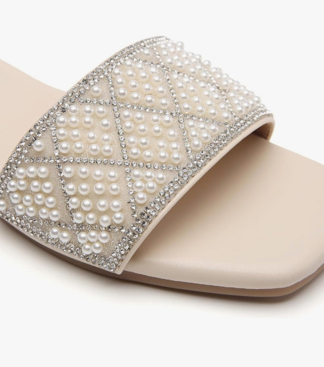 Women Rhinestone Sandals Pearl Decor Slip on Bling Sandals Daily Casual Beach Summer Flat Shoes