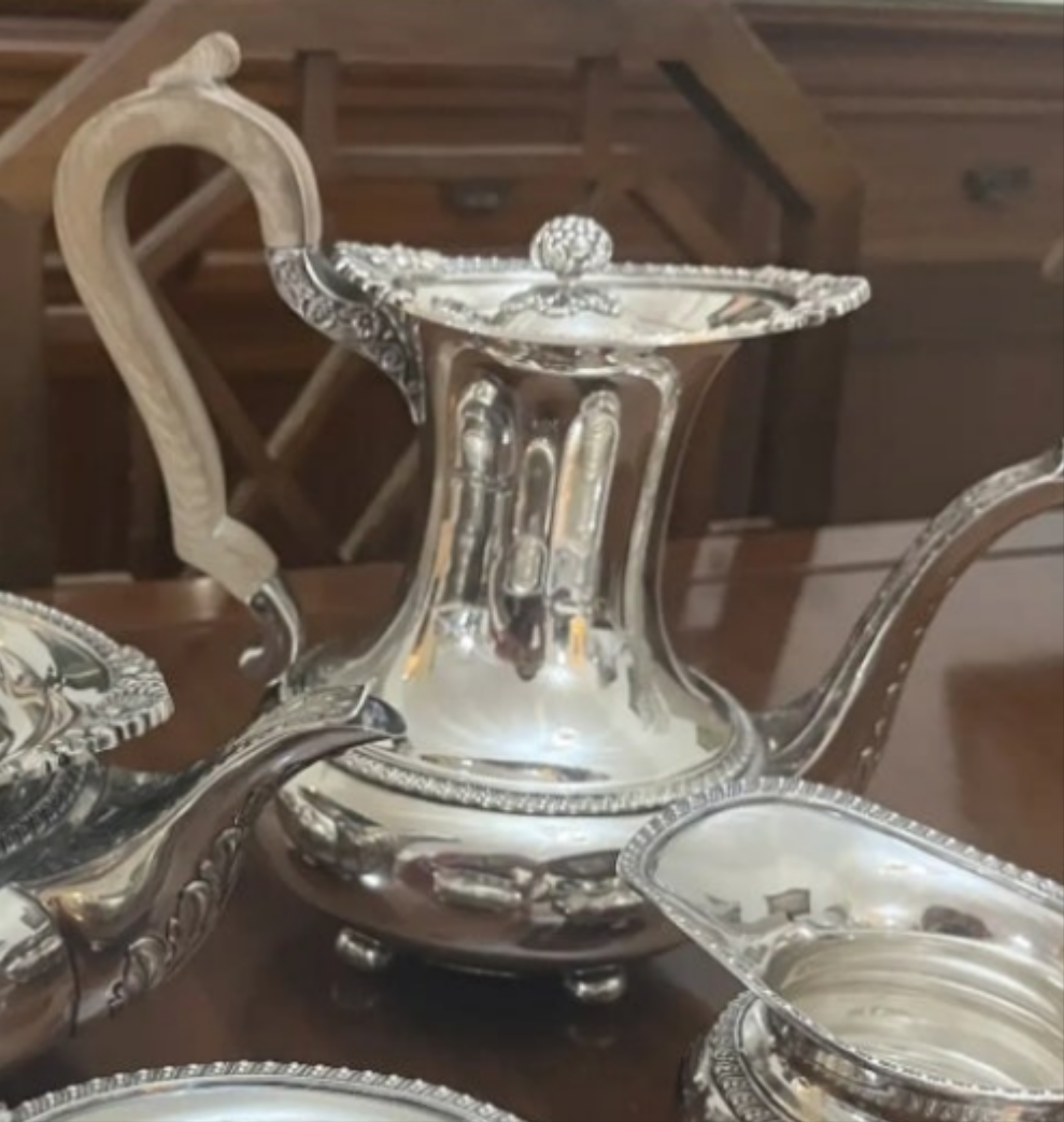 Important English Sterlilng Silver tea and coffee set by Mappin & Webb