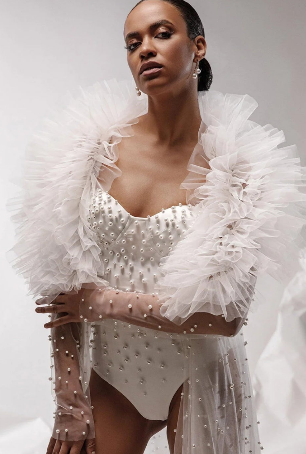 Pearls Ruffled Mesh See-Through Robe-White COCOMONEY under garments not included robe only