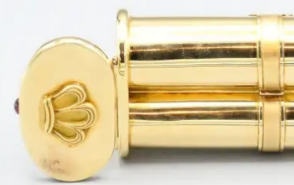 18k Gold Sonia A. Ruby and 18 Karat Yellow Gold Cigar Case Box. cabochon ruby.