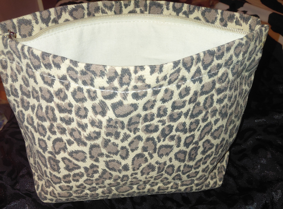 COCOMONEY MAKEUP OR ACCESSORY LEOPARD BAG 10.5L×7H×3W INCHES