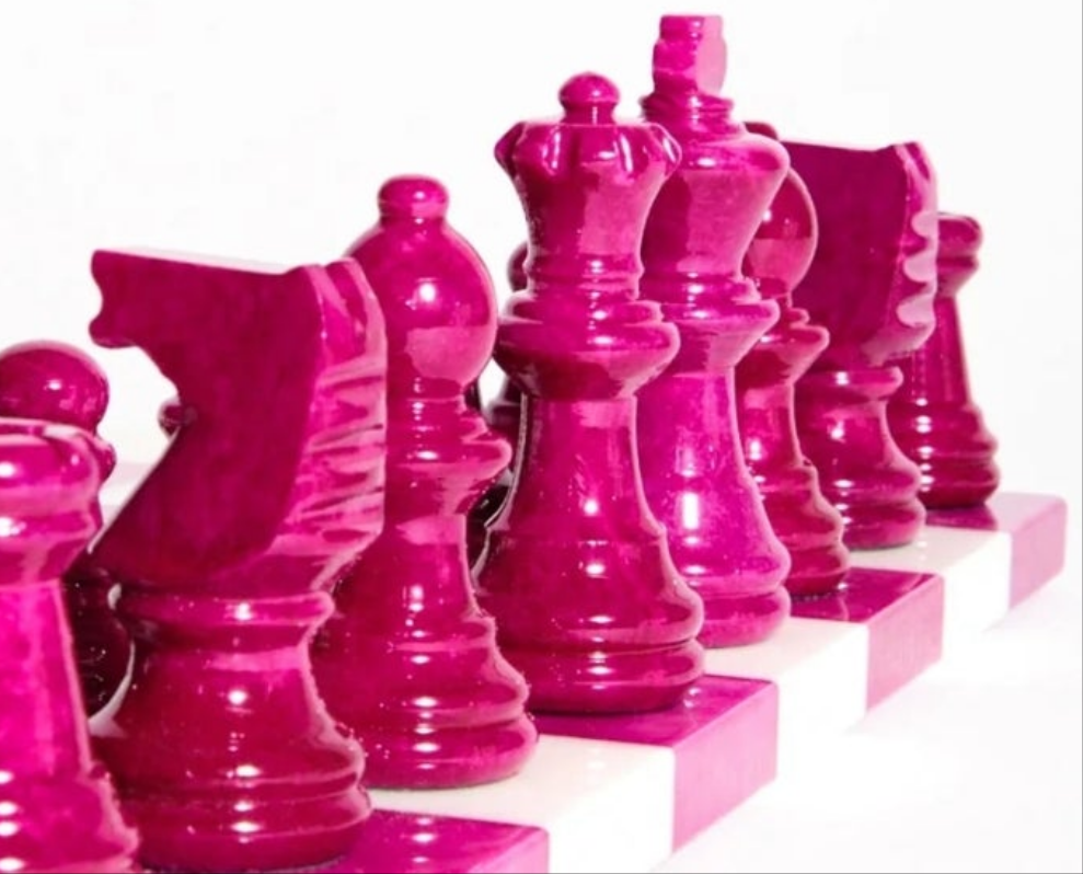 Magenta/White Large Italian Alabaster Chess Set