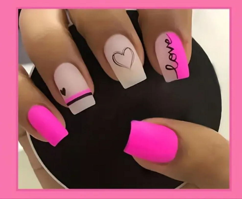 24 pcs acrylic Cocomoney nails with glue and nail accessories