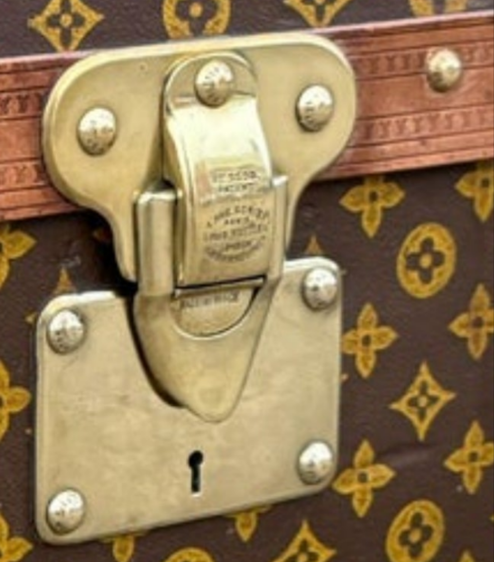 Antique 1910 Louis Vuitton Britannica encyclopaedia Trunk with the original encyclopaedias