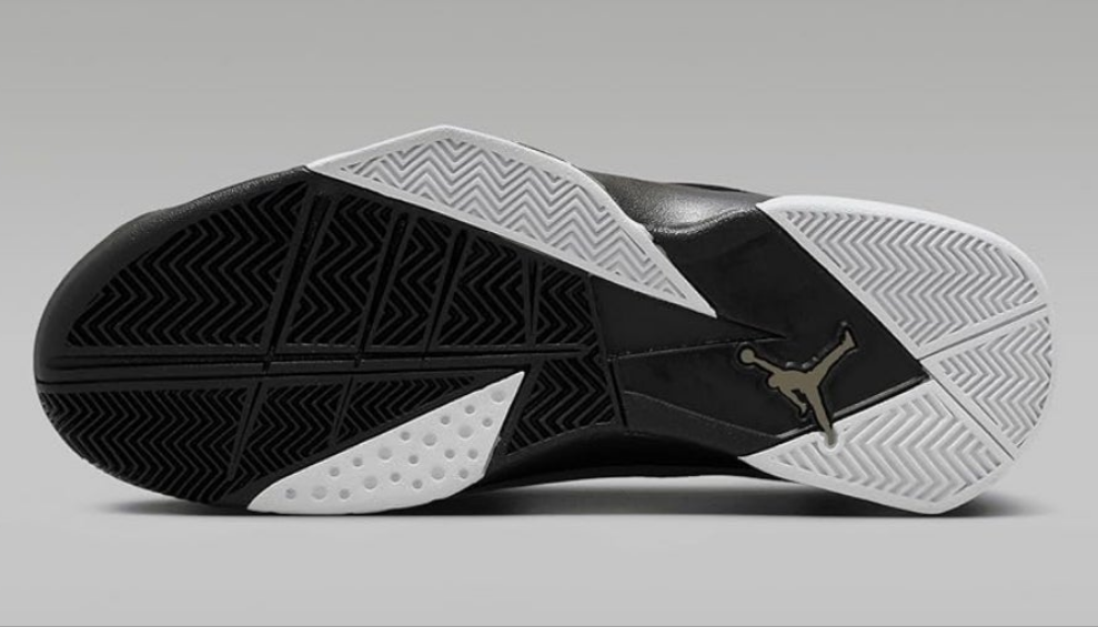Nike Men's Sneaker Jordan True Flight AJ7